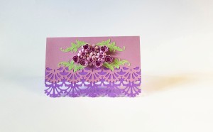 juubeli-kaart-rahataskuga-lilledega-lillades-toonides